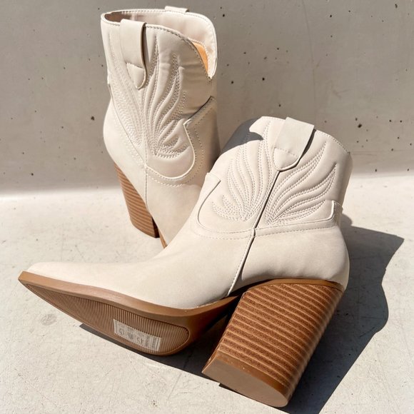 NEW Beige Distress Nubuck PU Western Cowboy Block Heel Ankle Booties Boots Shoe - Picture 6 of 12